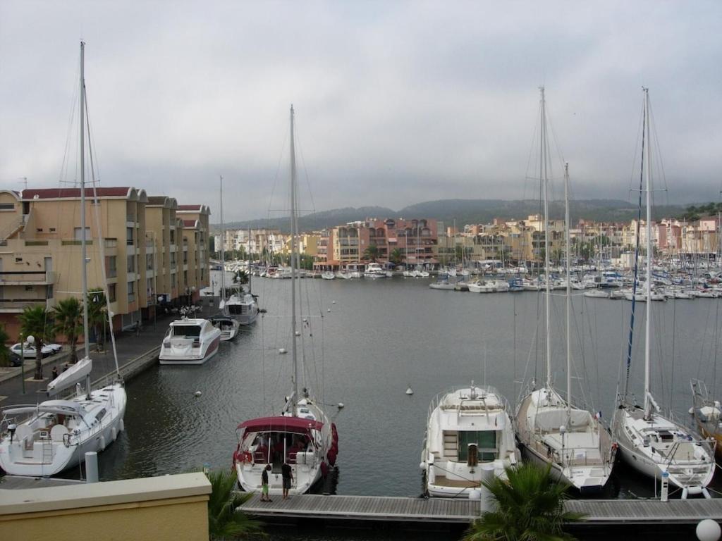 Gruissan Appartement Calme, Vue Sur Port De Plaisance -Clim, Empl.Parking Luaran gambar