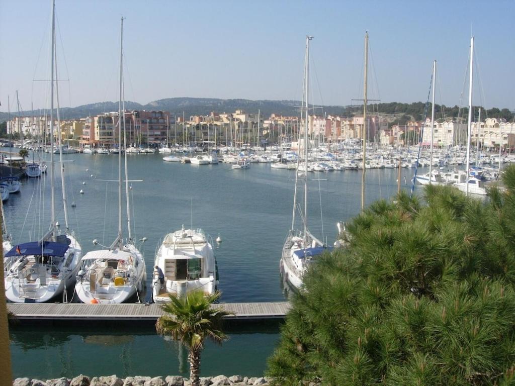 Gruissan Appartement Calme, Vue Sur Port De Plaisance -Clim, Empl.Parking Luaran gambar